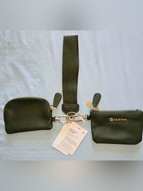 Lululemon Dual Pouch Wristlet in Barracks Green/Gold NWT